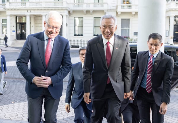 Singapore’s Senior Minister visits campus